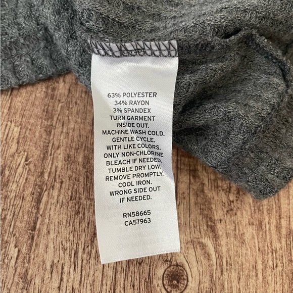 BP Grey Waffle Knit Long Sleeve Top Size Large - Picture 4 of 4